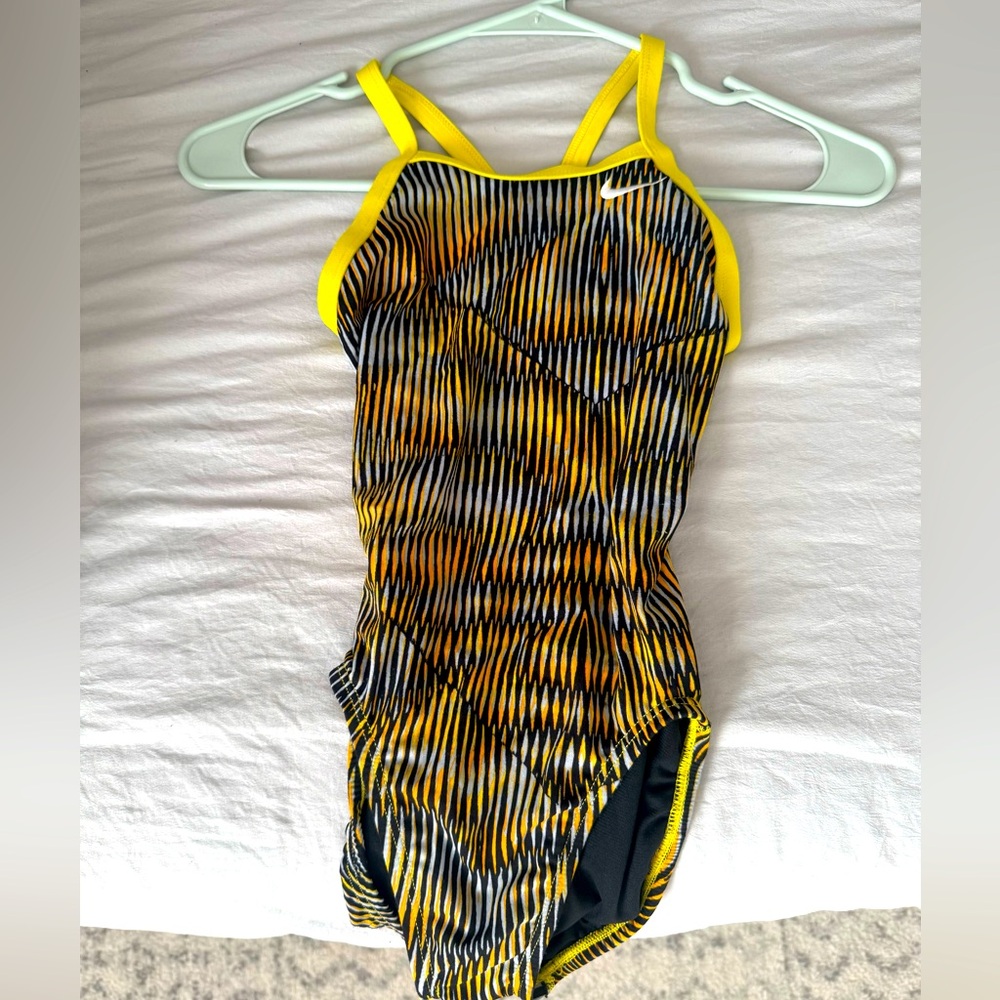 Vintage girls NIKE one piece bathing suit. Size girls 8